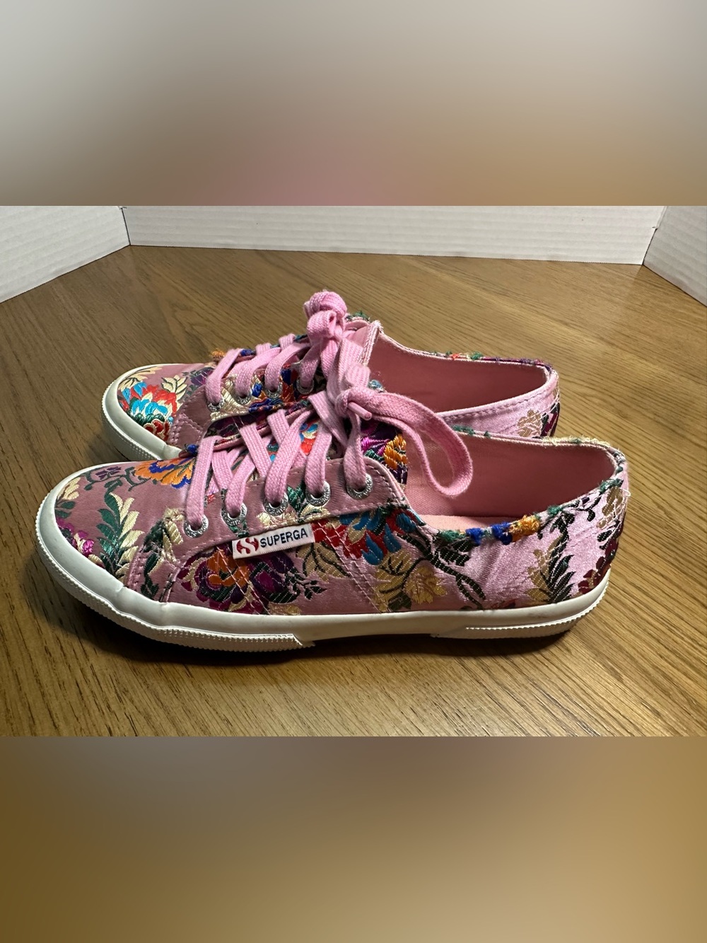 Superga 2750 Korelaw sneakers in pink satin with floral embroidery. - Picture 2 of 8